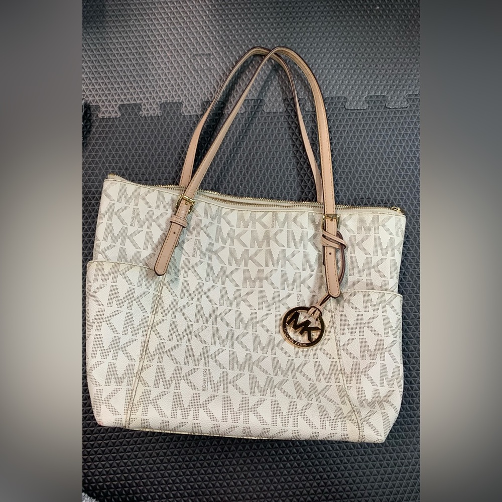 Michael Kors Jet Set White and Gold Purse
